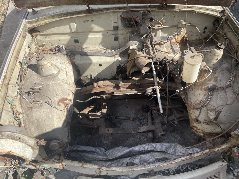 Trabant 601 bez silnika na czesci