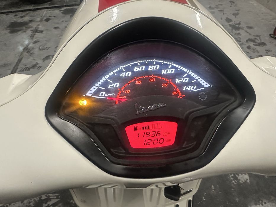 Piaggio Vespa 300 gts Super