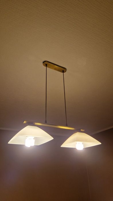 Lampa wisząca kolor stare złoto