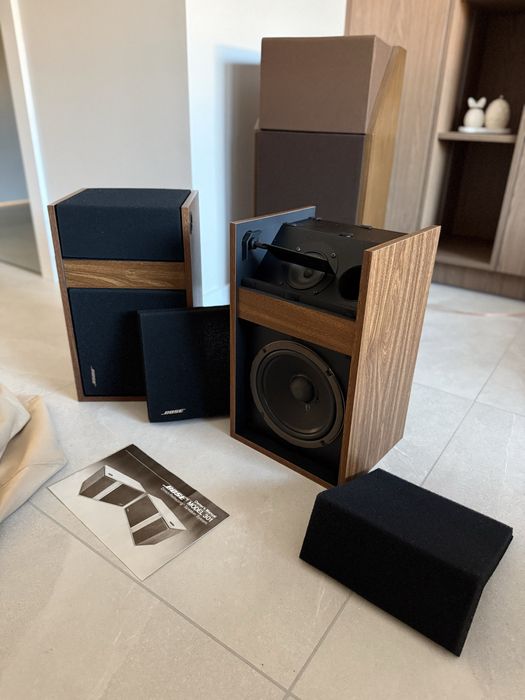 Kolumny półkowe monitory BOSE model 301 seria pierwsza