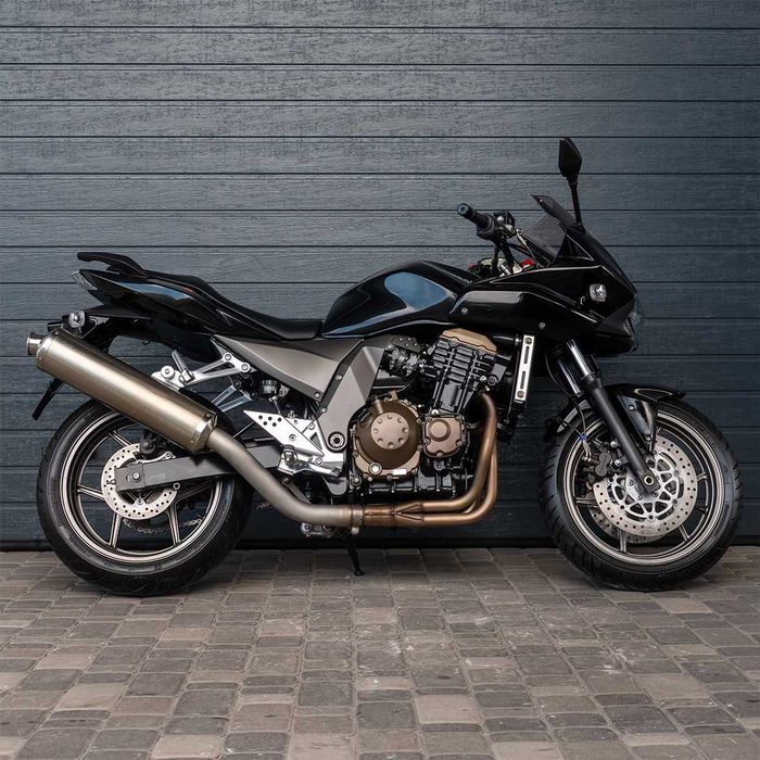 Продам мотоцикл Kawasaki Z750S (1854)