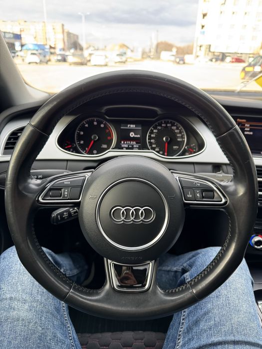 Продам Ауді А4 2015