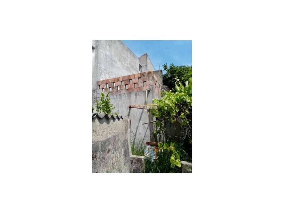 Prédio Urbano em Ruína com Projeto Aprovado para 3 Apartamentos | C...