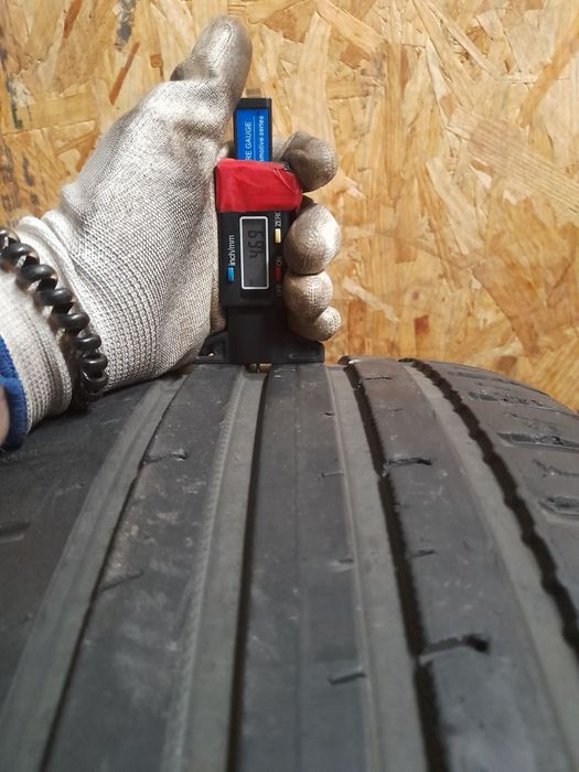 Шини Nokian Hakka Blue 2 235/50 R17 100V XL Б/У 4,5 мм