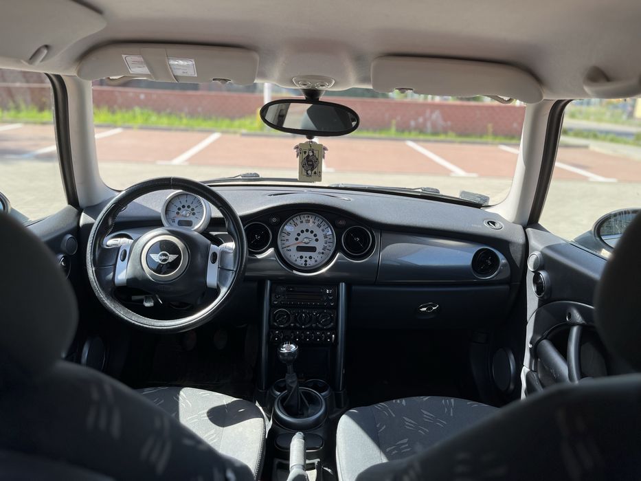 Mini 1.6 benzyna