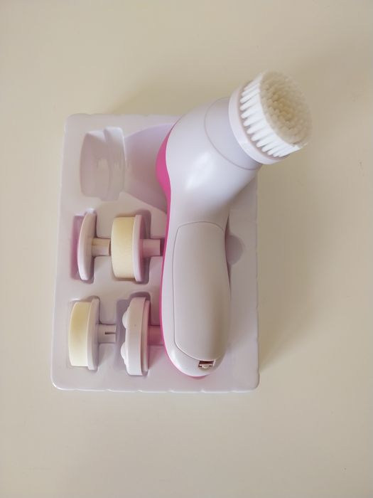 Escova de limpeza facial