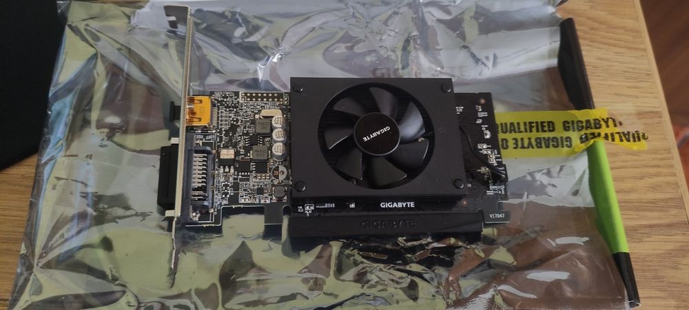 NVIDIA Graphics Card64750781606146121