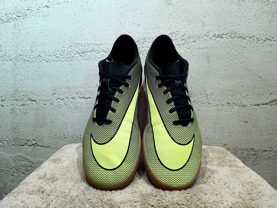 NIKE BRAVATAX II IC r.45,5 stan bardzo dobry