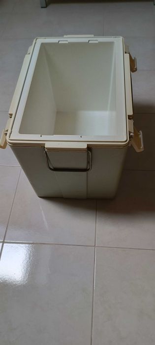 Geleira portatil como nova