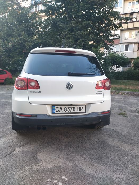 Volkswagen Tiguan 2010 VIN WVGBV7AX3AW532836 фото оголошення 8 з 17