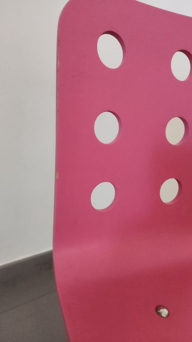 Cadeira cor de rosa  IKEA