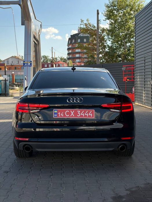 Audi a4 2017 року