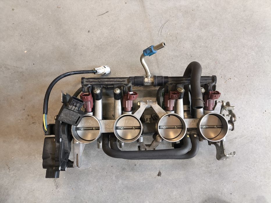 Suzuki GSX R 600 k8 K9 przepustnice wtryski komplet