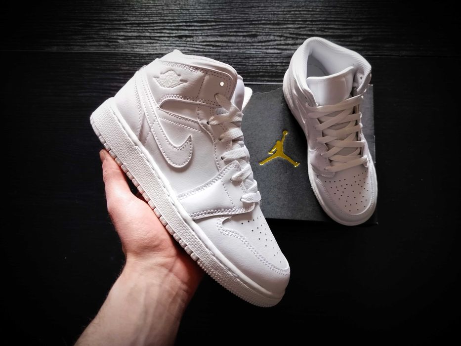 Nike Air Jordan Mid - Triple White r. 37.5 SNEAKERS