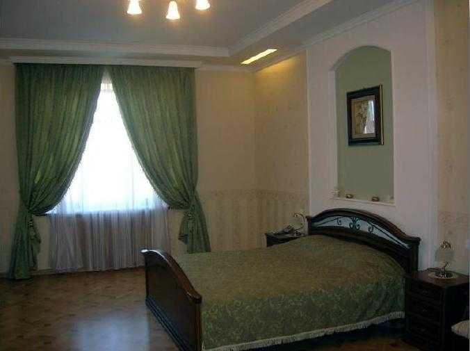 Великий будинок в Совіньйоні + гостьовий будинок та басейн.