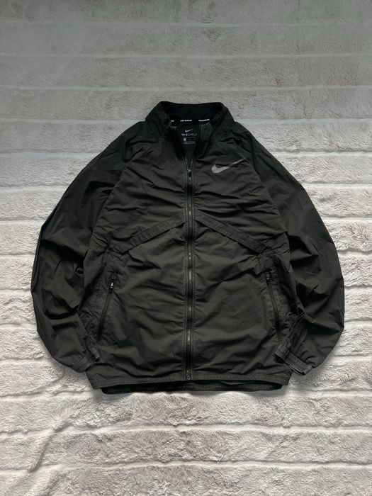 NIKE (L) Shield Running Packable Run Jacket чоловіча вітровка хакі