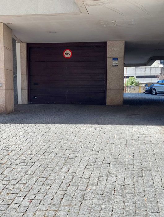 Lugar garagem duplo plena avenida de gaia ao Carpa