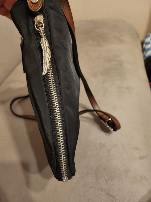 Torebka listonoszka materiał