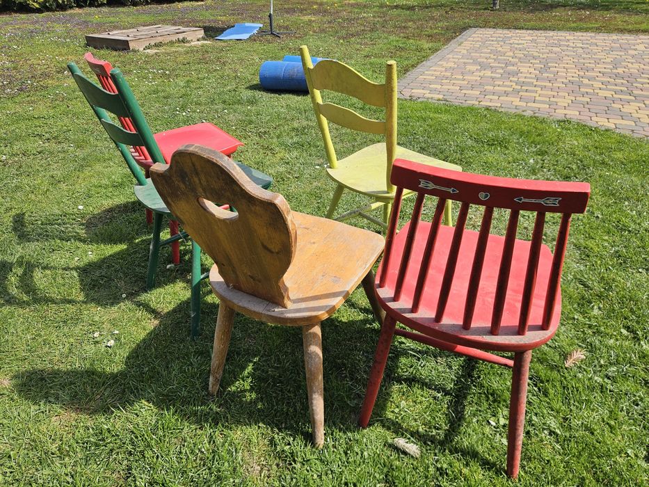 sprzedam pięć retro krzeseł