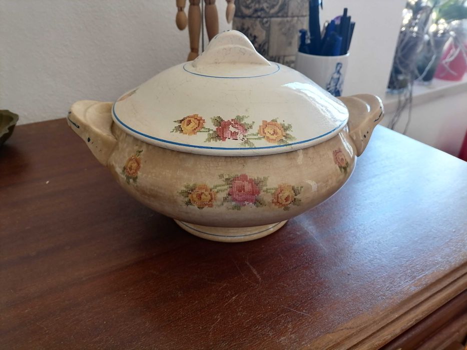 Terrina antiga Sacavém