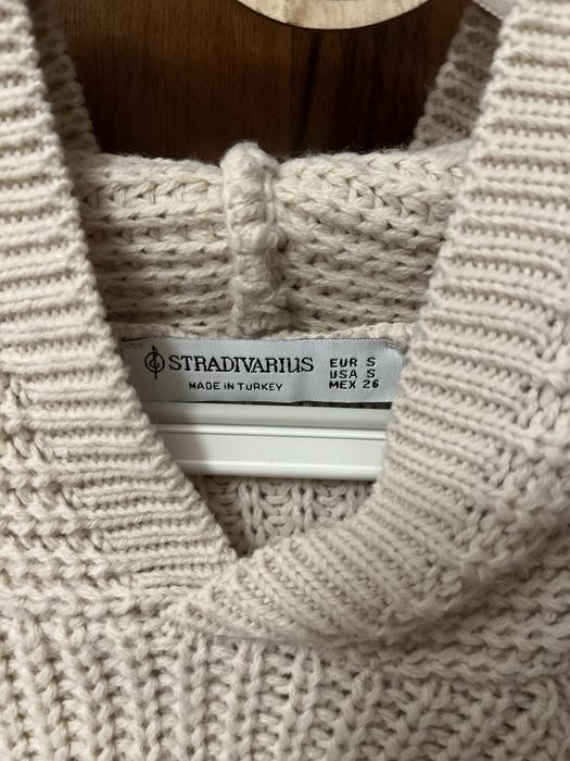 sweter z kapturem stradivarius S
