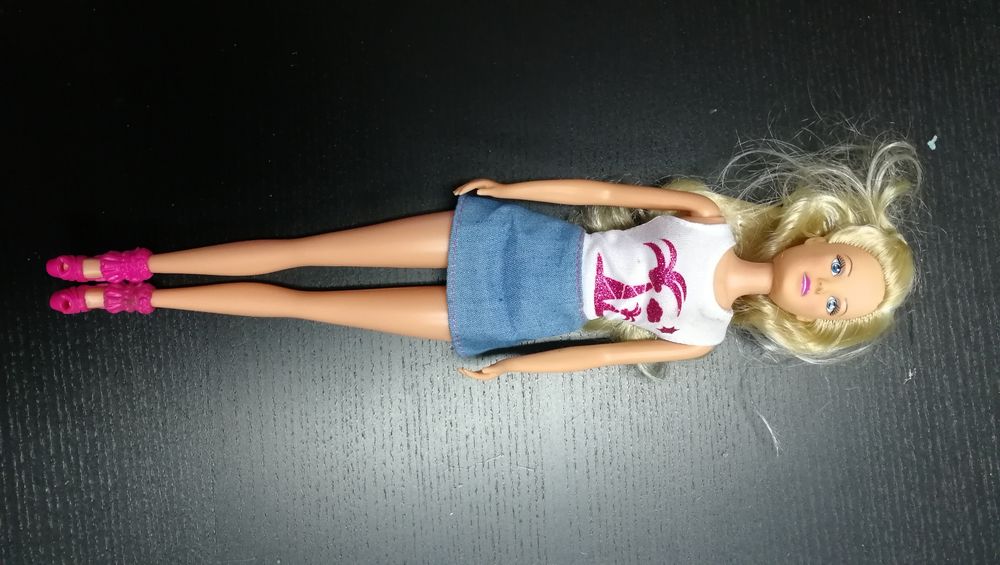 4 bonecas Barbie