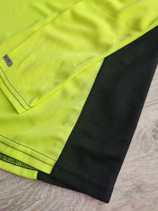 Реглан футболка для спорту