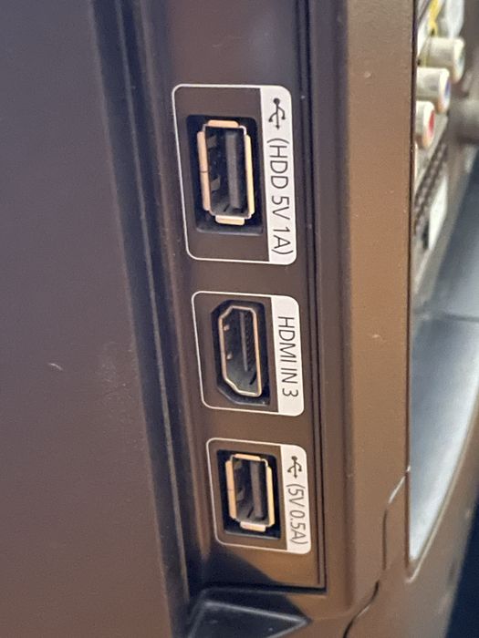 TV Samsung 32” modelo UE32EH5300, usada