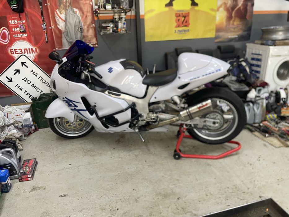 Продам Suzuki 1300 gsx r