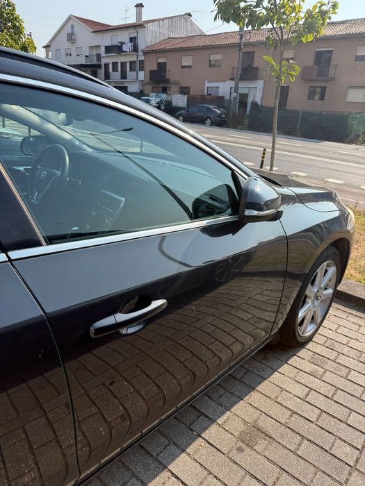 Volvo V60 2.0 D2 R-Design — foto 8