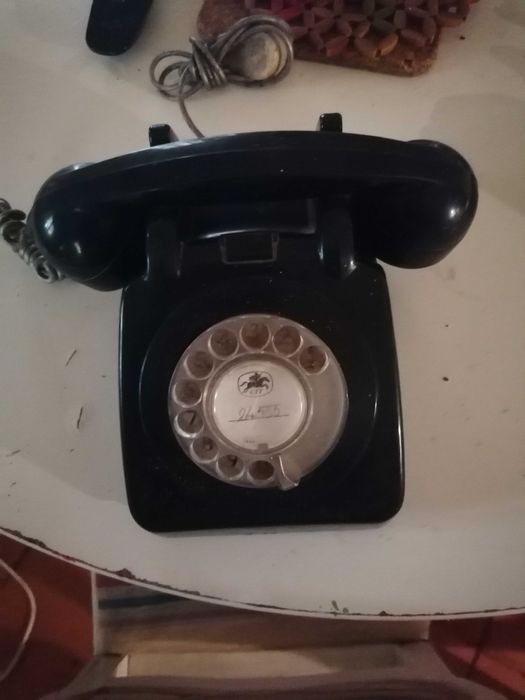Telefone antigo ctt preto