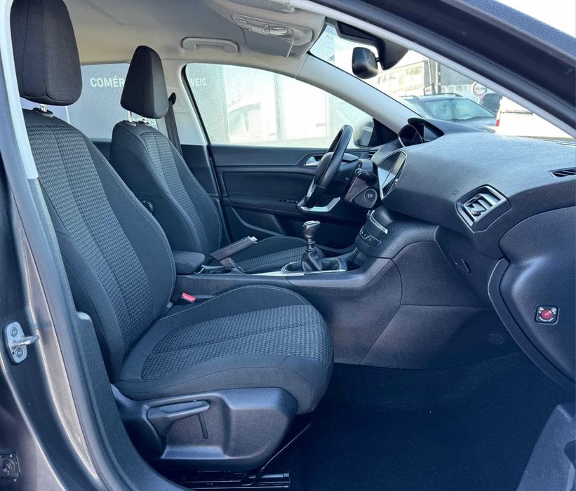 Peugeot 308 1.5 BlueHDi- Garantia Incluída