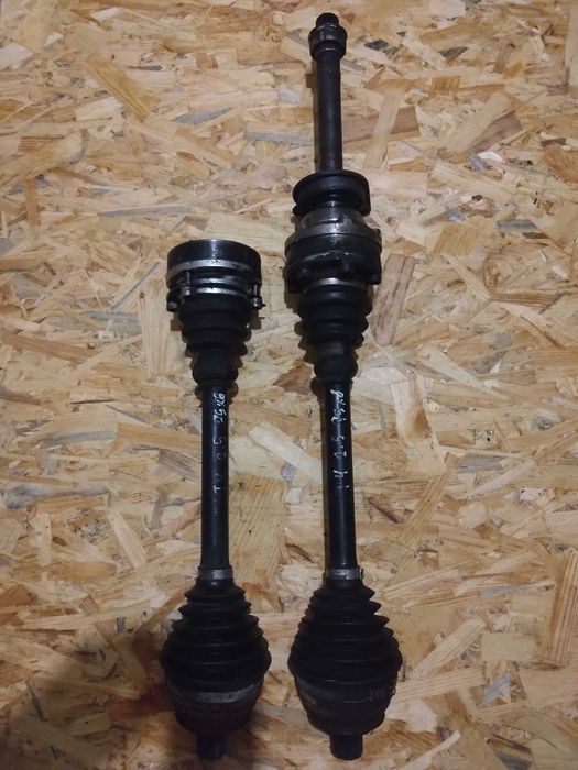 Полуось привід піввісь Volkswagen T4 2.5 75 кв Т4 2.5