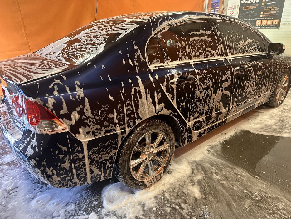 Продам Хонда Сивик 4D мотор 1.8 автомат