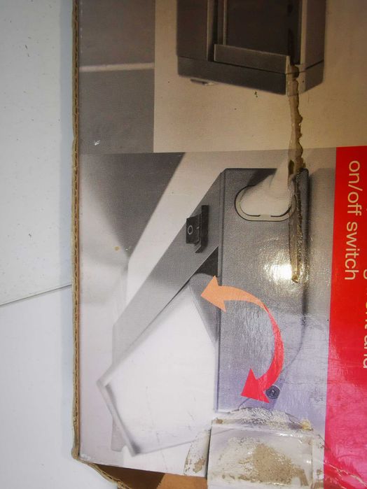 Cztery nowe  Lampy biurkowe jarzeniowe nowe