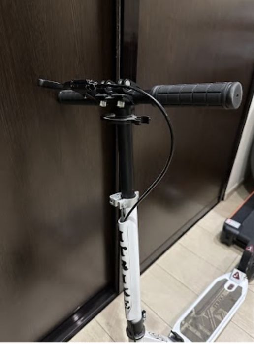 Самокат ITRIKE, в дуже гарному стані