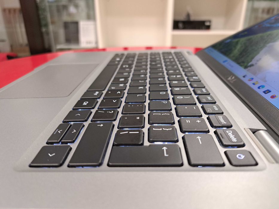 Laptop 13" Dell Latitude 5320 i5-11g 16GB 256SSD Dotyk Kamera Win11