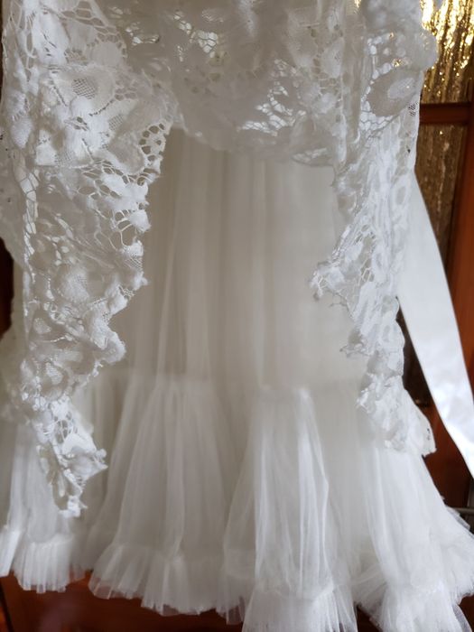 Продам святкову сукню для дівчинки віком 6-8 років