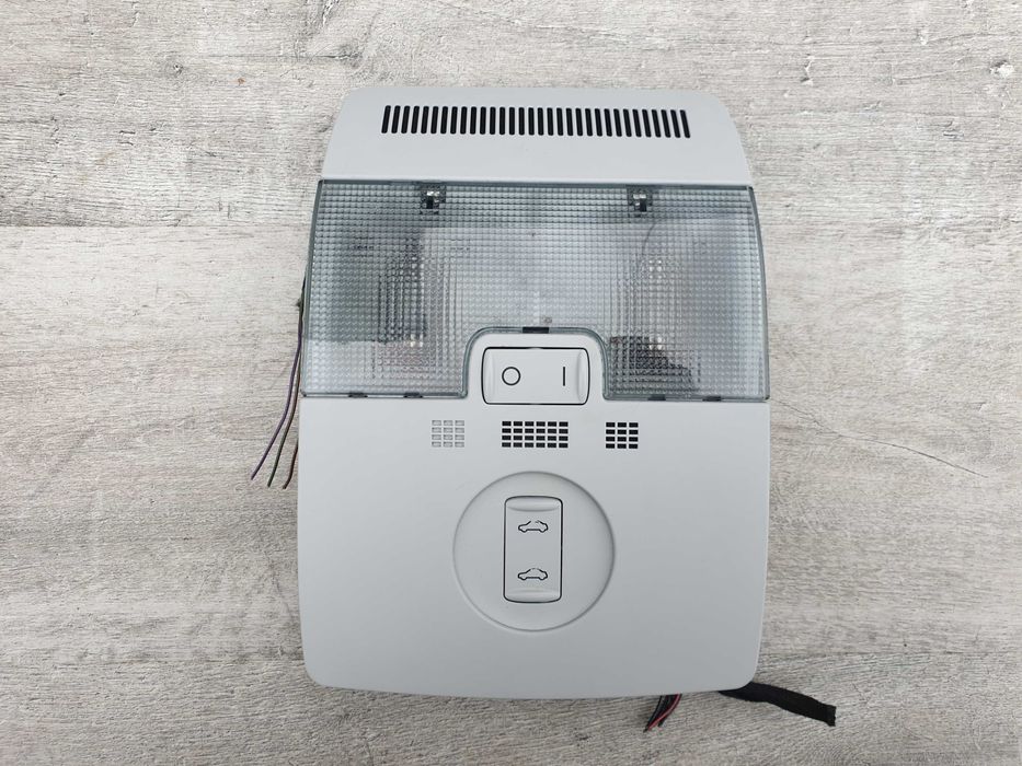 Audi A3 8P Lift Lampka podsufitki