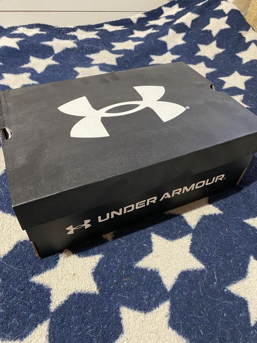 Кроссовки Under Armour 38 оригинал новые в коробке