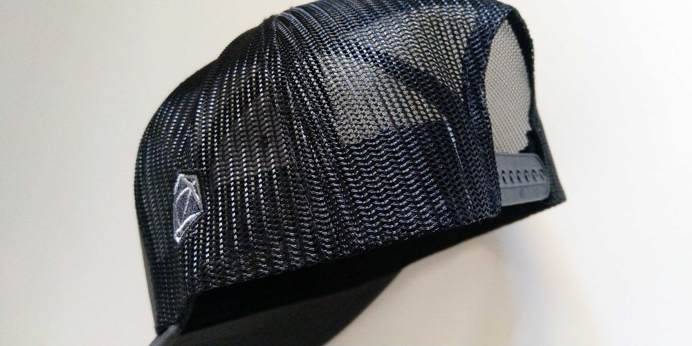 Boné marca CRITIQL HIT - Infinity Dragon D Charcoal. Ajustável. NOVO!