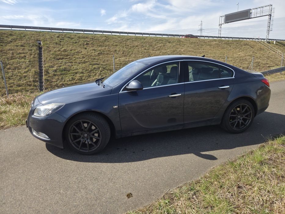 Opel insignia sedan 2.8t v6 4x4