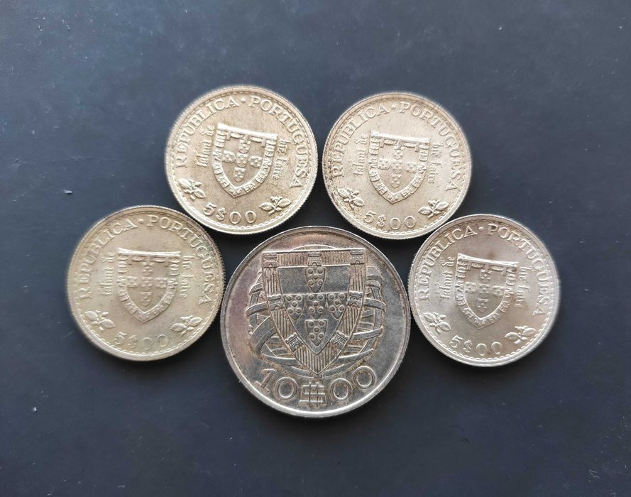 Conjunto de 5 moedas: 4x5$ Infante D. Henrique + 1x10$ 1932