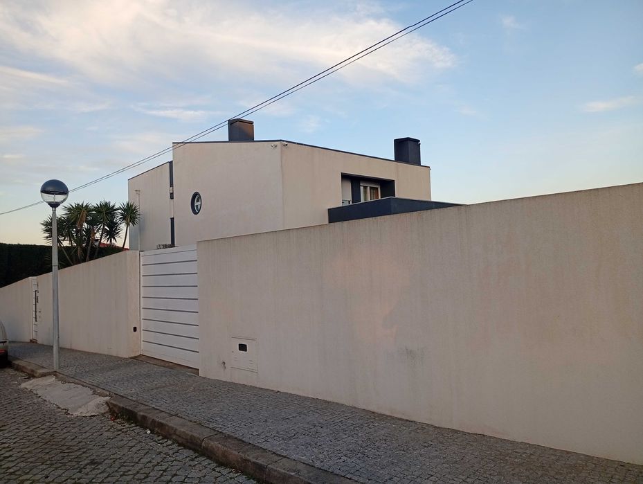 Moradia V4 independente