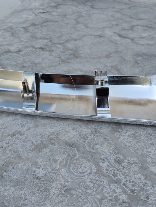 Молдінг TOYOTA HIGHLANDER Hibrid (14-16).