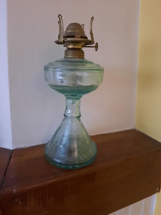 Candeeiro a "petróleo "em vidro antigo