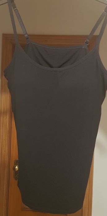Top preto com soutien incorporado copa XL