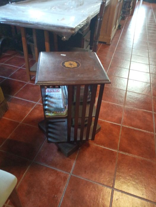 Recheio de loja de antiguidades