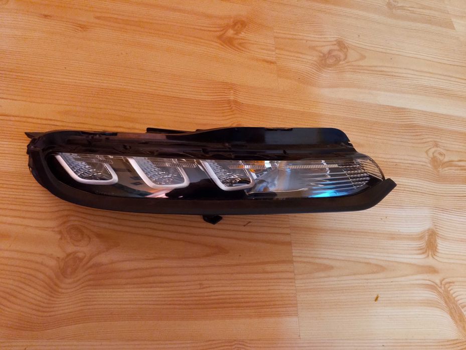 Lampa przód citroen C3 3 2021