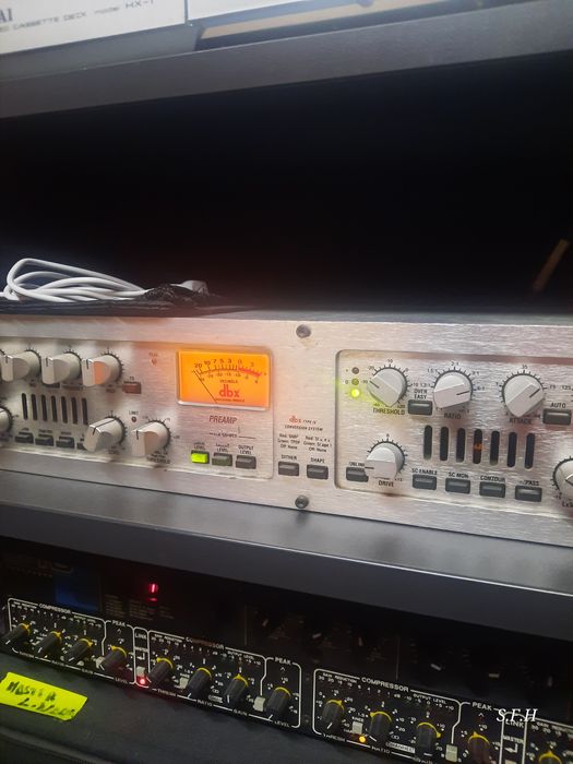Vendo pré amp dbx 576